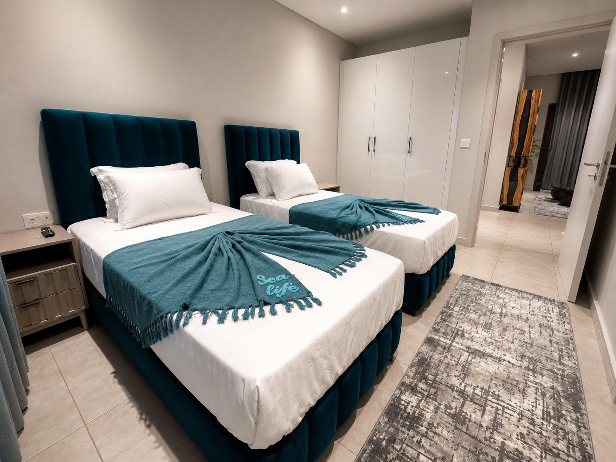 Twin bedroom